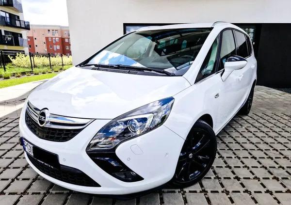 wielkopolskie Opel Zafira cena 40900 przebieg: 182480, rok produkcji 2015 z Gniezno